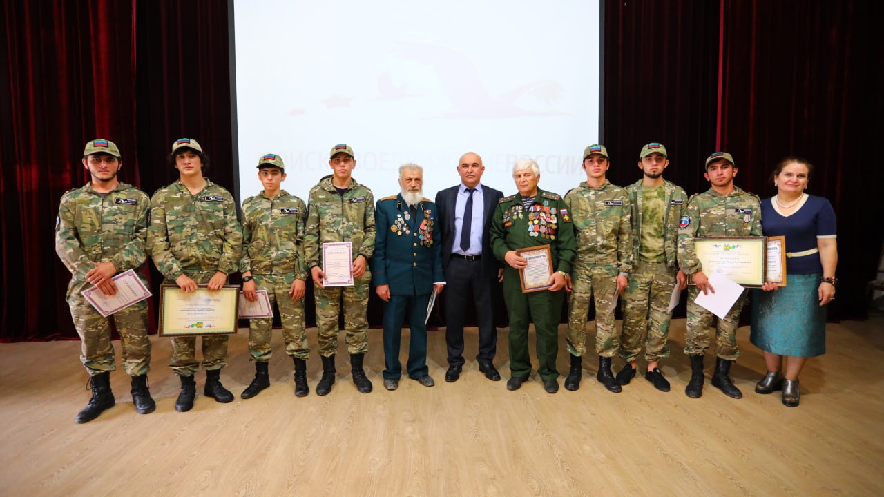 Участники поискового отряда «Кавказ» рассказали о своей работе студентам —  Работаем Брат